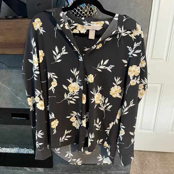 H&M Tops - Black floral blouse